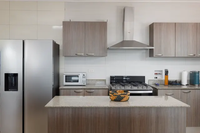 Apartment 4D · Las Olas Tower 1 3