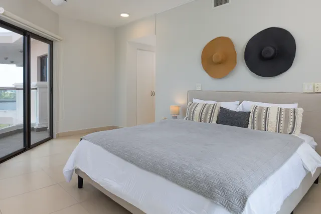 Apartment 4D · Las Olas Tower 1 4