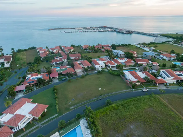 Vista Mar Ocean-View Lot 8