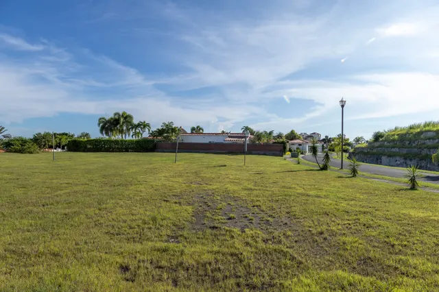 Vista Mar Ocean-View Lot 10